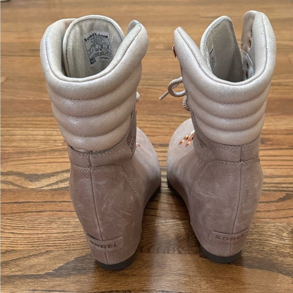 Sorel Womens size 9 Conquest Holiday Wedge Boots - Picture 3 of 6